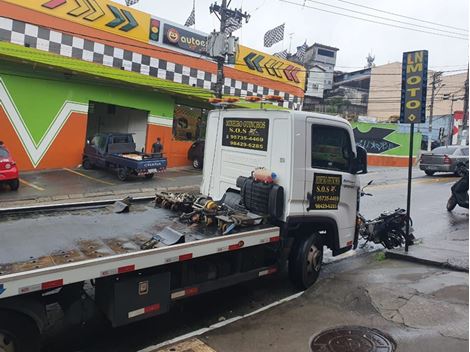 Guincho para Micro-ônibus na Avenida João Dias