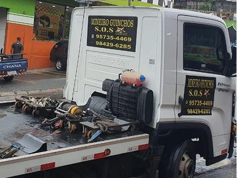 Remoção de Vans na Avenida do Rio Pequeno