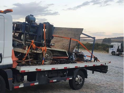 Remoção de Máquinas na Rodovia Castelo Branco