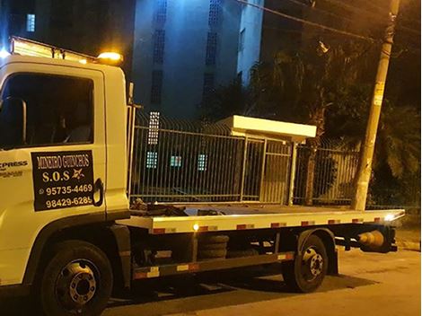 Remoção de Moto na Avenida Lineu de Paula Machado